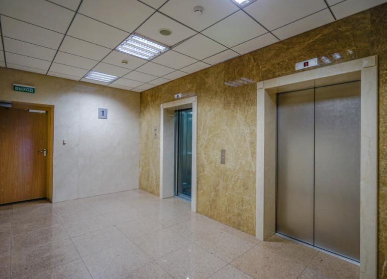 Воробьевский: Вид главного лифтового холла